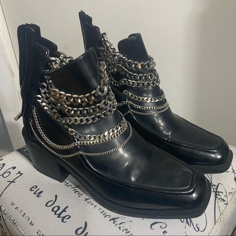 Black chain link boots